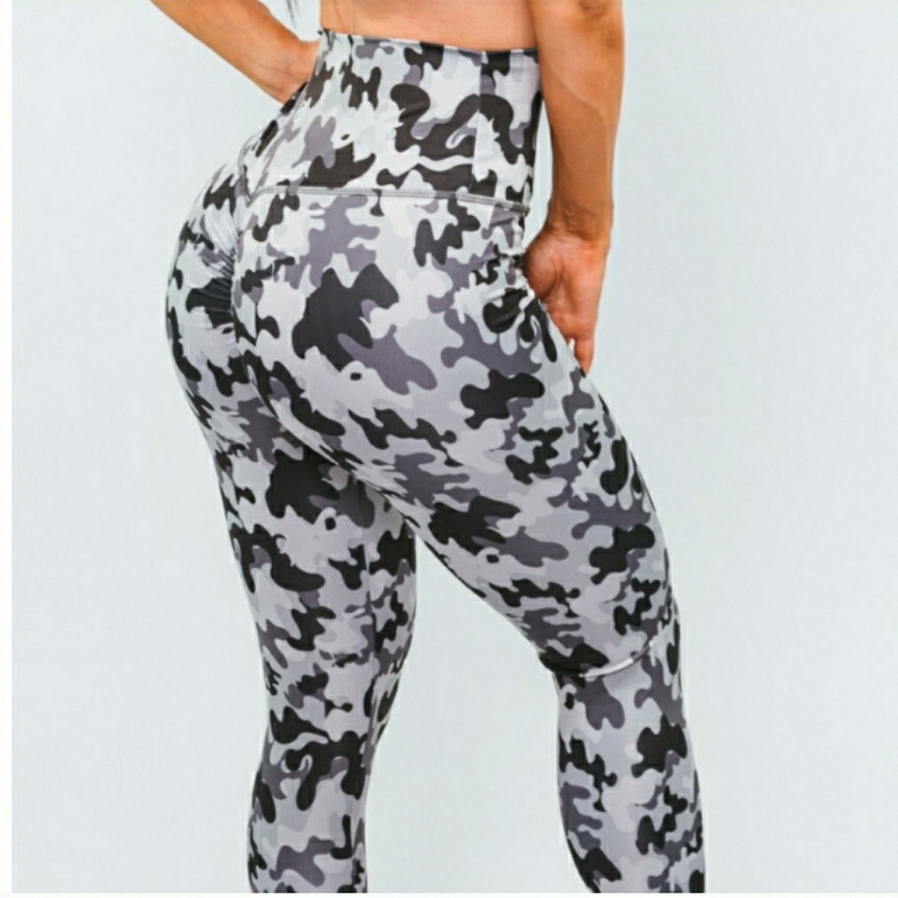 Peachee Collection Scrunch Butt Leggings